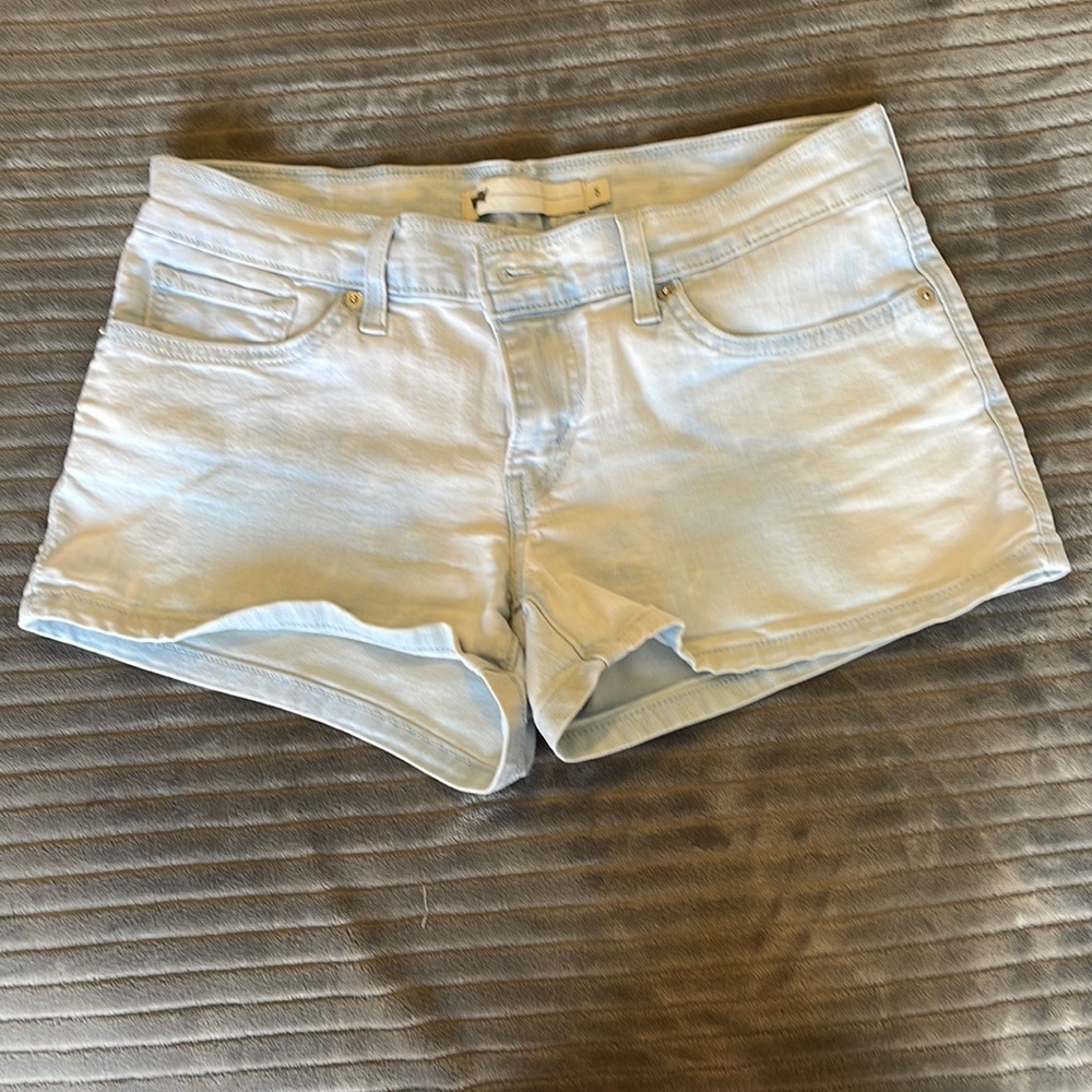 Levi’s mid rise jean shorts - Size 5 - Good condition - Light blue bleach color